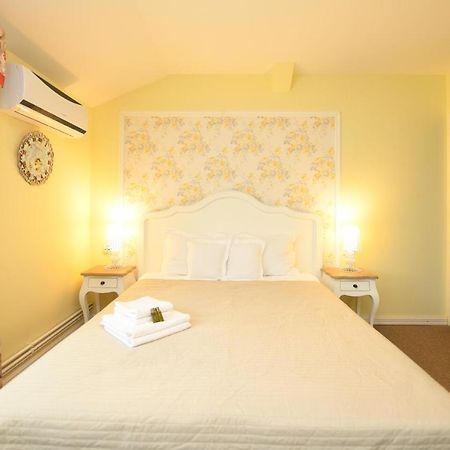 Vip Motel Restaurant Hateg Bagian luar foto